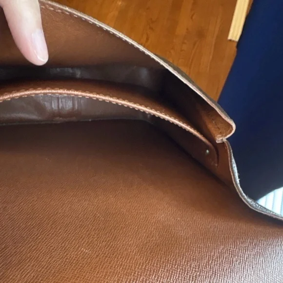 Louis Vuitton Monogram Canvas Crossbody with Tan Leather Trim - Picture 8 of 13